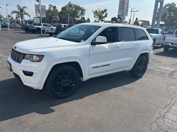 JEEP GRAND CHEROKEE 2017 1C4RJFAG0HC951036 image